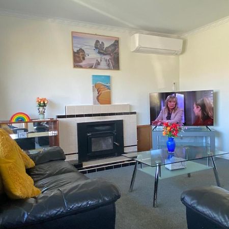 3 Bedroom Home By The Reserve โรโตรัว ภายนอก รูปภาพ